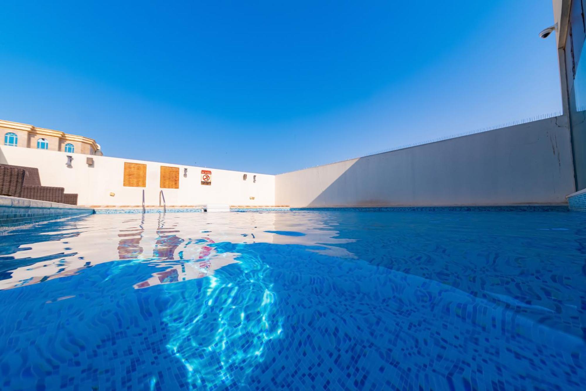 Saraya Palace Hotel Doha Exterior photo