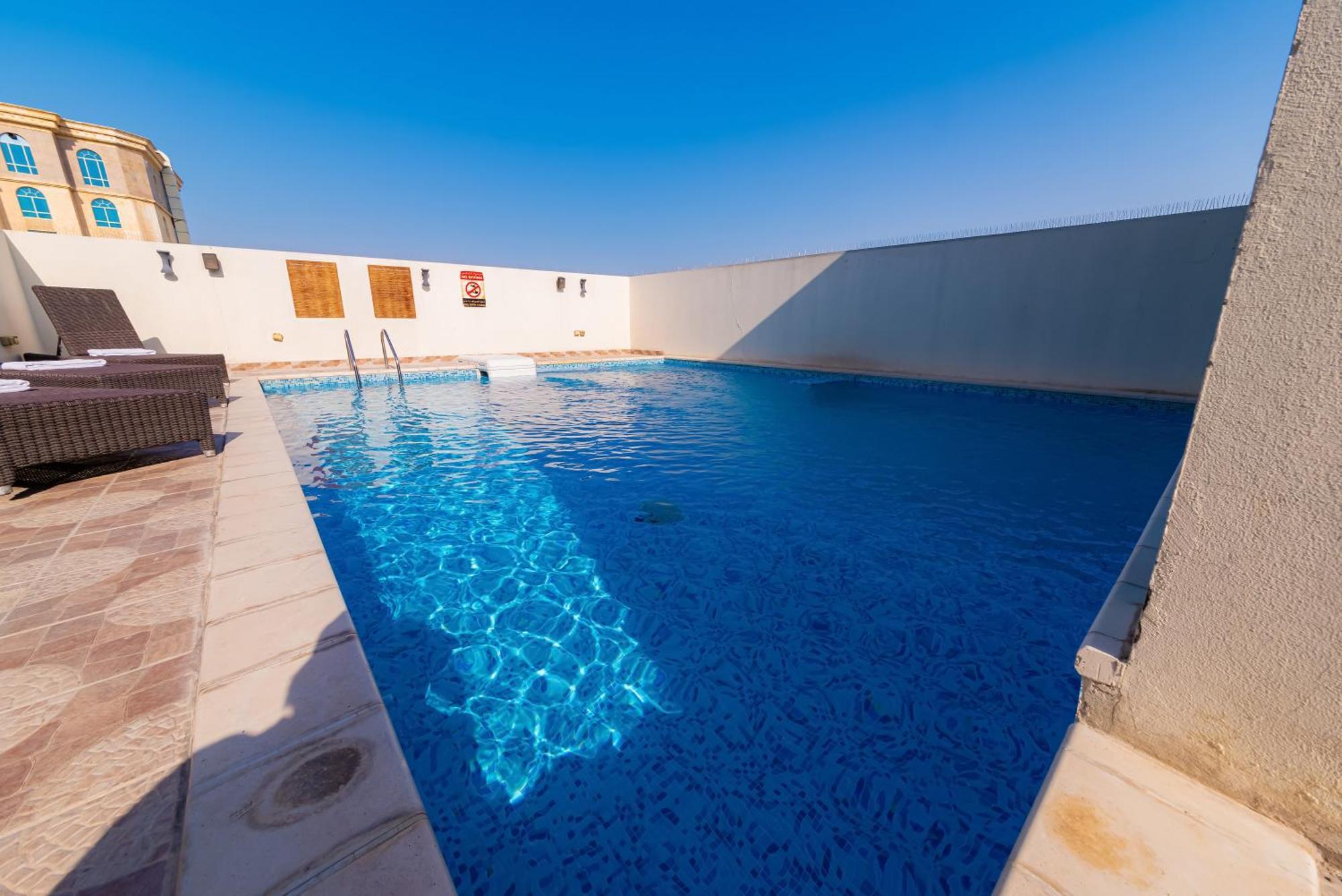 Saraya Palace Hotel Doha Exterior photo