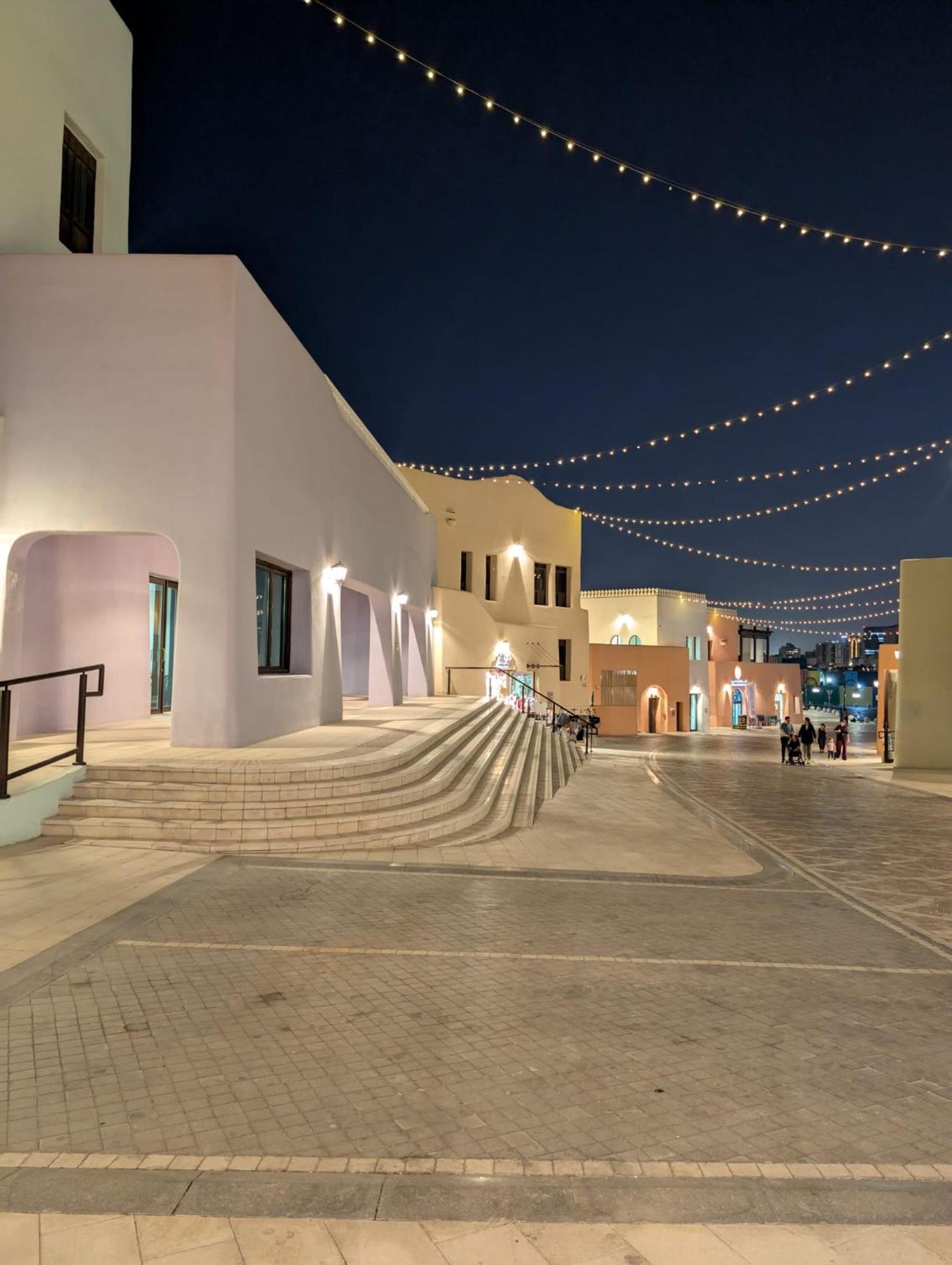 Saraya Palace Hotel Doha Exterior photo